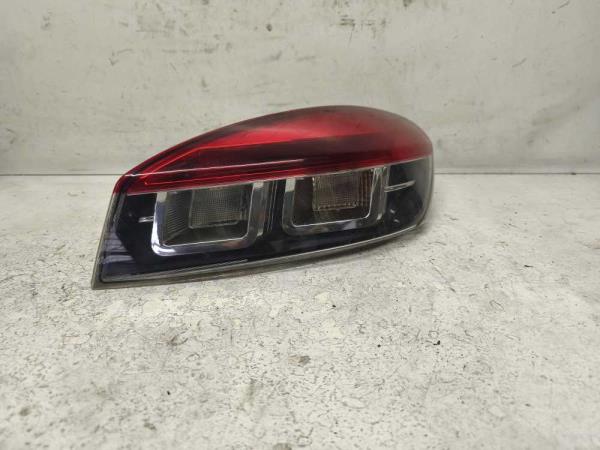 FEU ARRIERE DROIT RENAULT - Vue 1